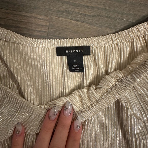 Halogen Silver Shimmery Off-Shoulder Long Sleeve Blouse - Picture 4 of 4